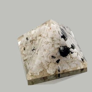 Piramide Orgonite 2.5X3.5 Cm Piedra Luna - Promineral